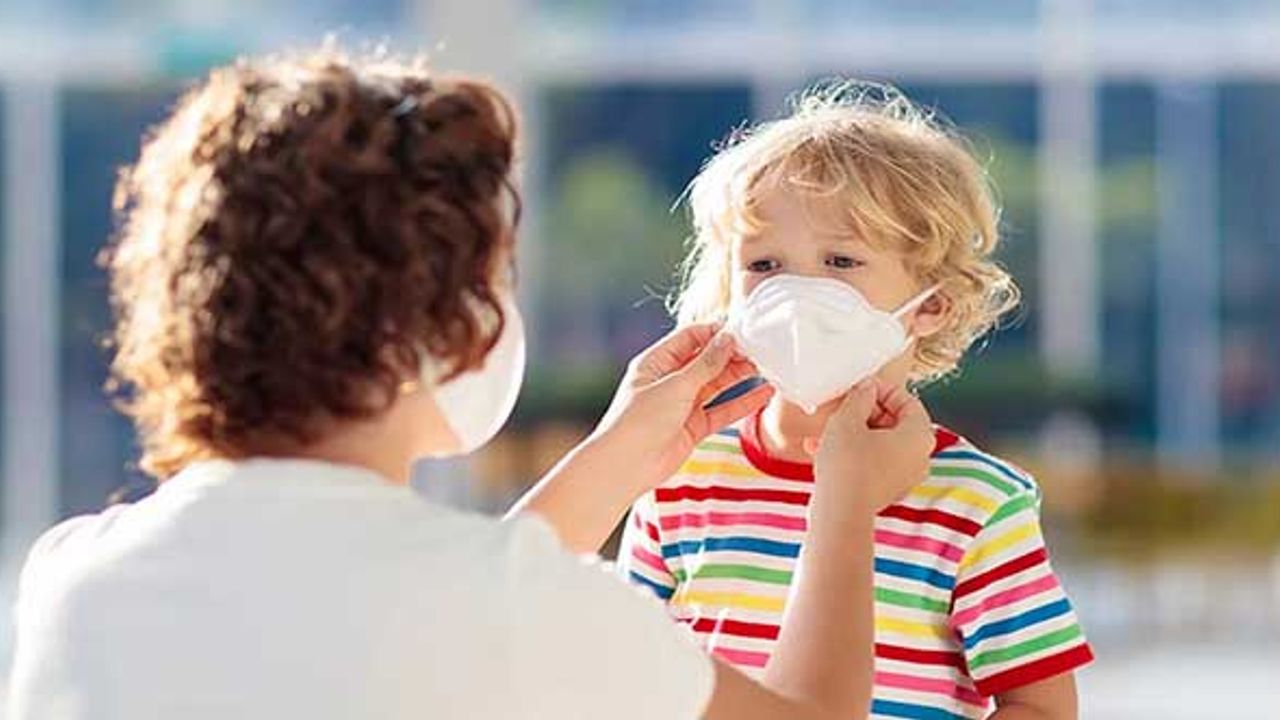 2 yaşına kadar olan çocuklar asla maske takmamalı