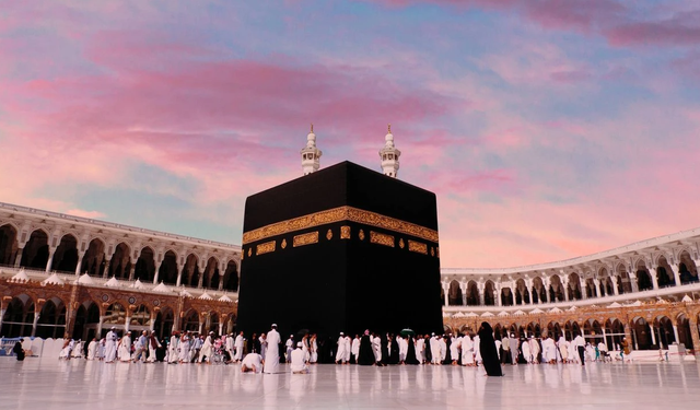 Suudi Arabistan, "kaçak hac" ziyaretini engelliyor