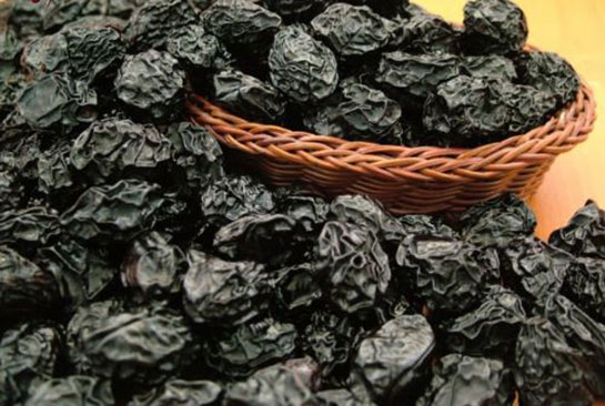 Kuru Erik, Kadınlarda Kemik Erimesi Riskini Azaltıyor